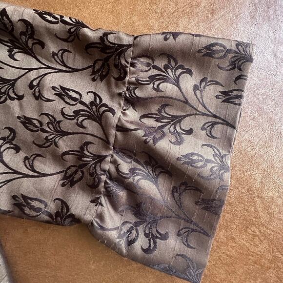 Jessica Howard Brown 20W Brocade Cropped
Open Bell Sleeve Holiday Jacket - Picture 5 of 7